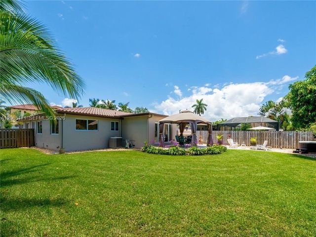 939 Washington Street, Hollywood, FL 33019