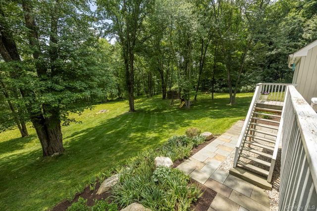 12 Hilltop Road, Waccabuc, NY 10597