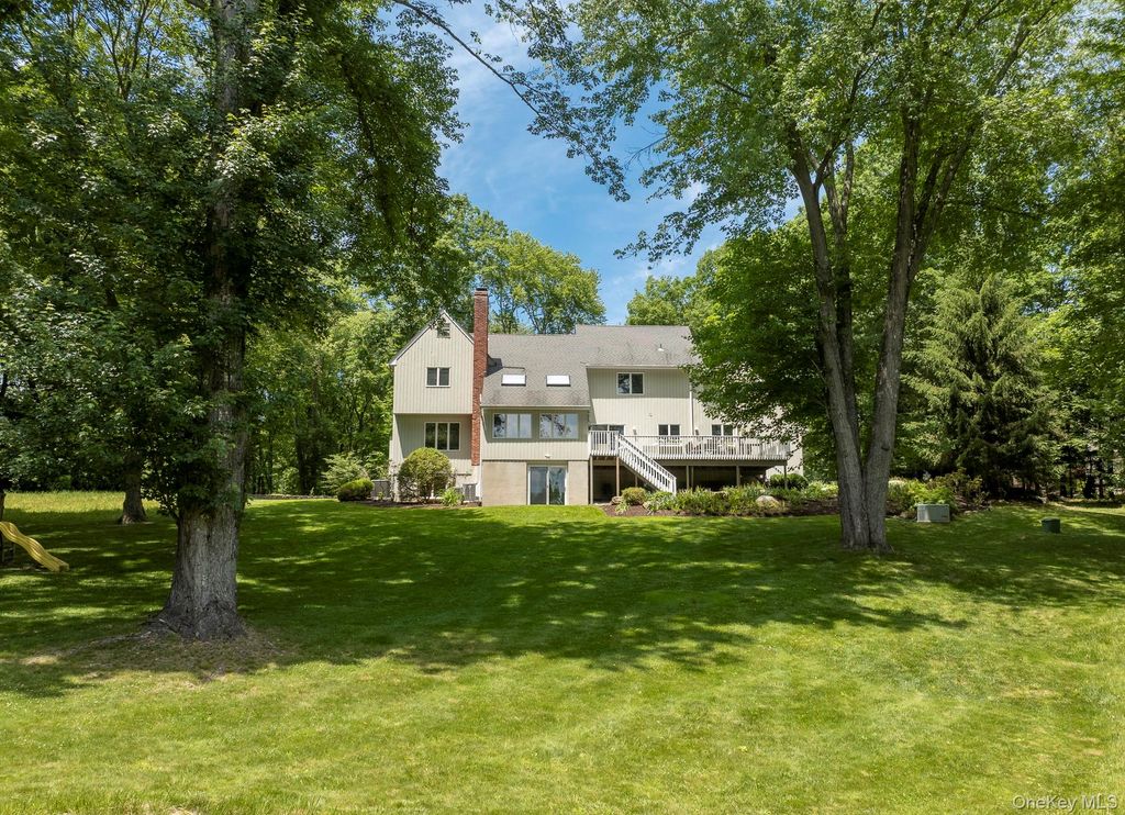 12 Hilltop Road, Waccabuc, NY 10597 — photo 3