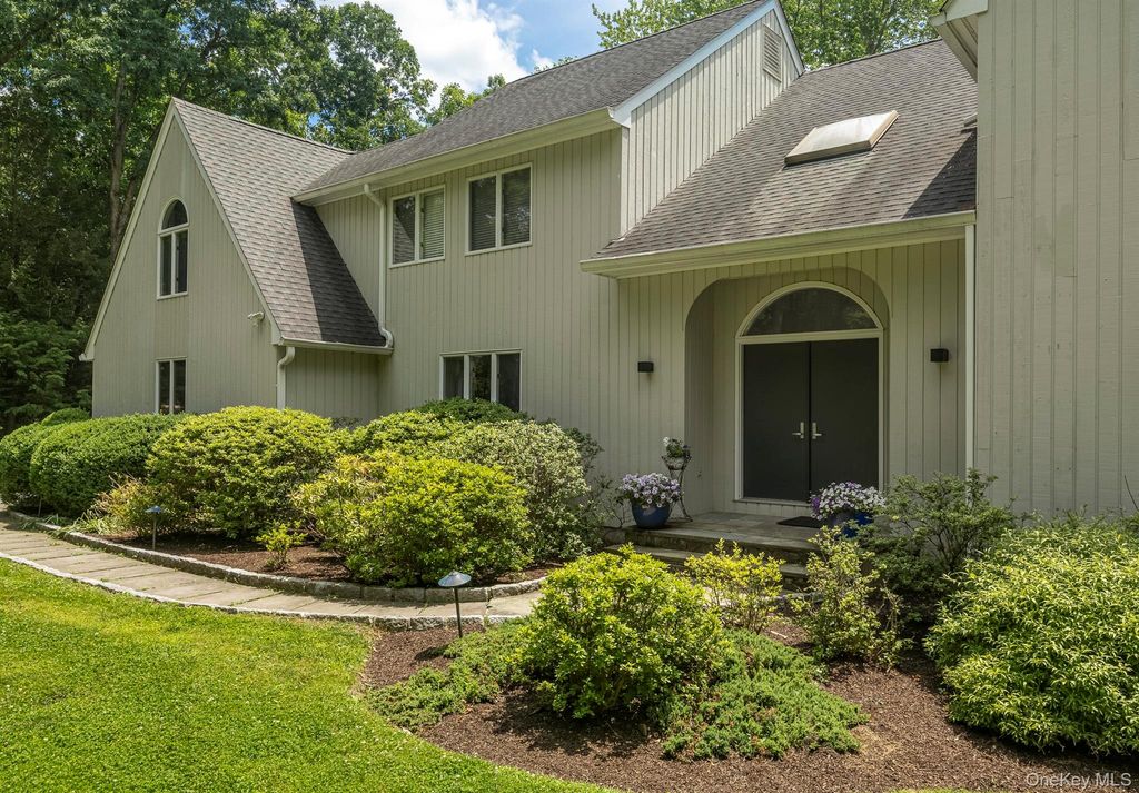 12 Hilltop Road, Waccabuc, NY 10597 — photo 5