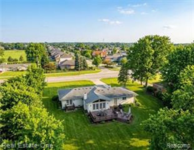 50500 Card Road, Macomb, MI 48044