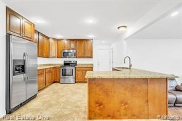 50500 Card Road, Macomb, MI 48044