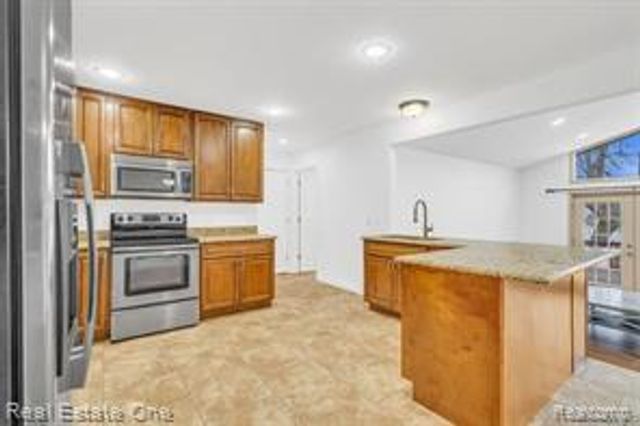 50500 Card Road, Macomb, MI 48044