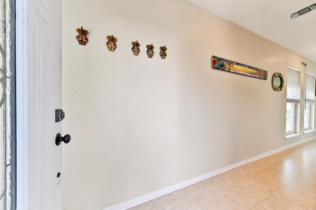 8111 Broadway Street 5, Galveston, TX 77554