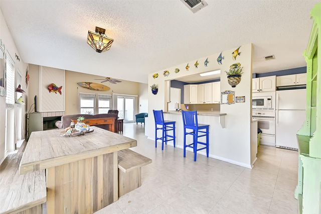 8111 Broadway Street 5, Galveston, TX 77554