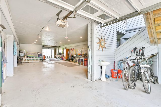 8111 Broadway Street 5, Galveston, TX 77554