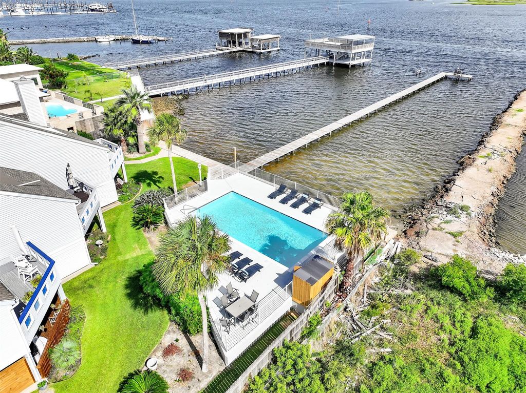 8111 Broadway Street 5, Galveston, TX 77554