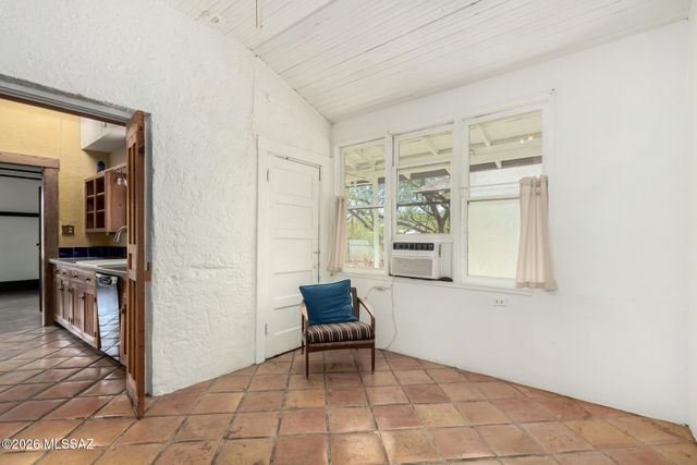 646 E 5th Street, Tucson, AZ 85705