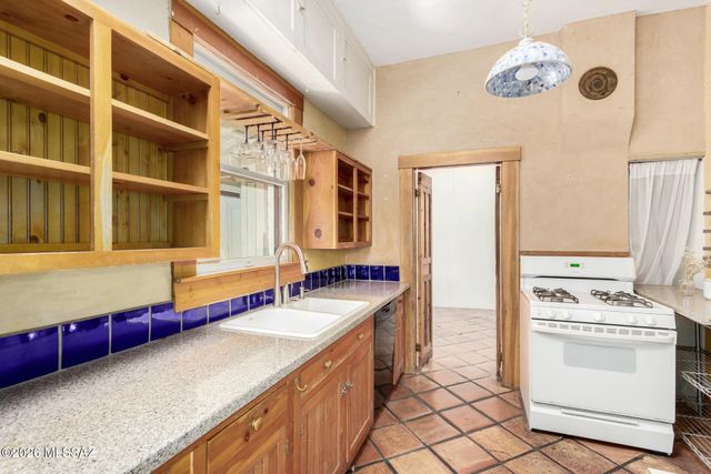 646 E 5th Street, Tucson, AZ 85705