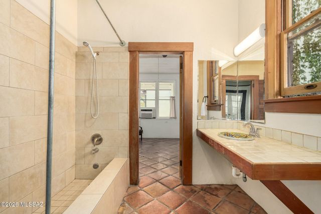 646 E 5th Street, Tucson, AZ 85705