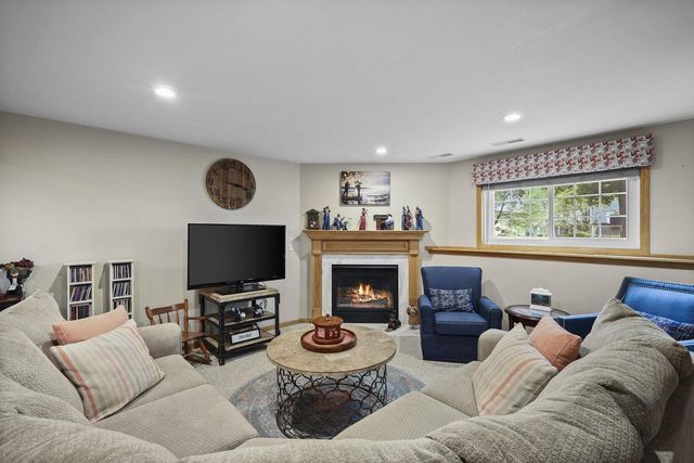 6217 Sharpsburg Drive, Madison, WI 53718