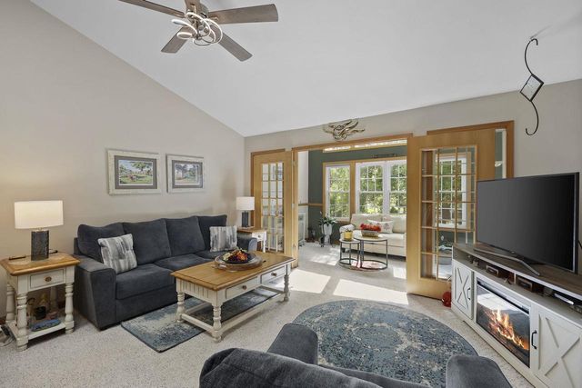 6217 Sharpsburg Drive, Madison, WI 53718