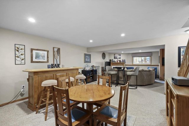 6217 Sharpsburg Drive, Madison, WI 53718