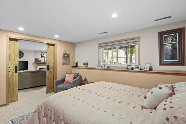 6217 Sharpsburg Drive, Madison, WI 53718