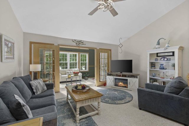 6217 Sharpsburg Drive, Madison, WI 53718