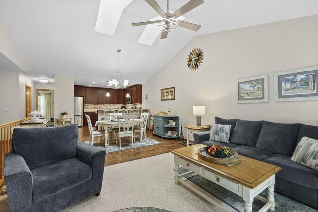 6217 Sharpsburg Drive, Madison, WI 53718