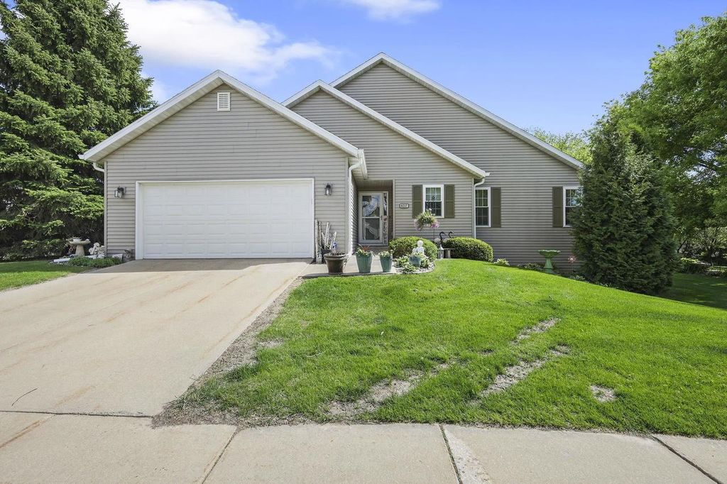6217 Sharpsburg Drive, Madison, WI 53718