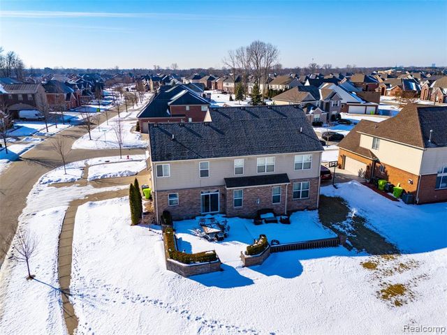 42575 Silverwood Drive, Sterling Heights, MI 48314