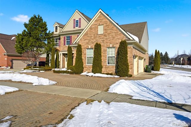 42575 Silverwood Drive, Sterling Heights, MI 48314