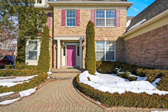 42575 Silverwood Drive, Sterling Heights, MI 48314