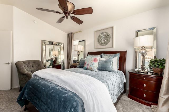 2250 E Deer Valley Road Unit 15, Phoenix, AZ 85024