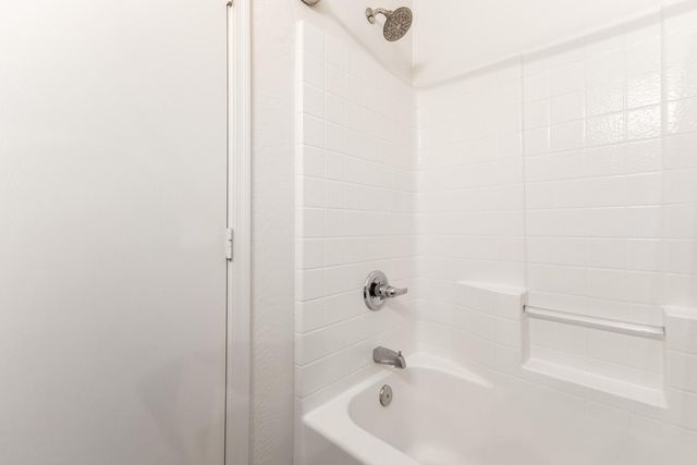 2250 E Deer Valley Road Unit 15, Phoenix, AZ 85024