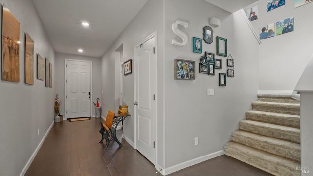 2382 Sheldon Dr, Fairfield, CA 94533