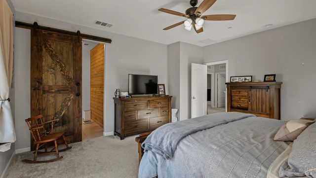 2382 Sheldon Dr, Fairfield, CA 94533