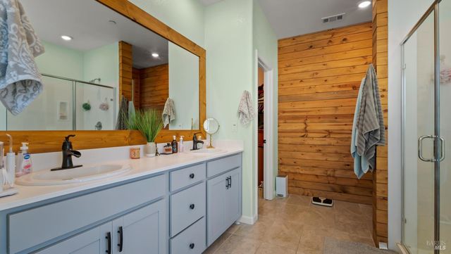 2382 Sheldon Dr, Fairfield, CA 94533