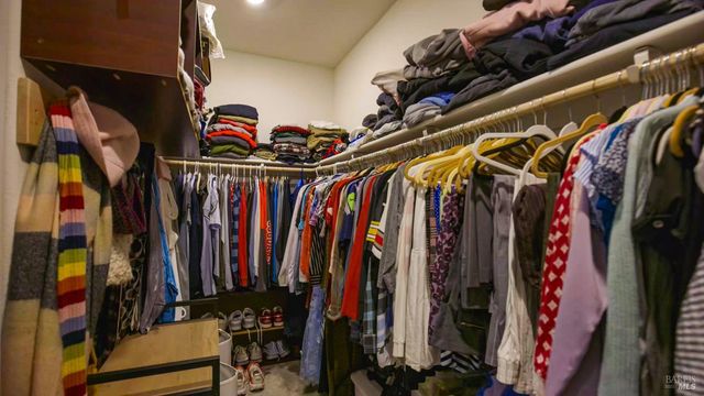 2382 Sheldon Dr, Fairfield, CA 94533