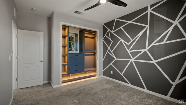 2382 Sheldon Dr, Fairfield, CA 94533