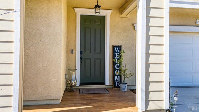 2382 Sheldon Dr, Fairfield, CA 94533