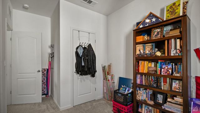 2382 Sheldon Dr, Fairfield, CA 94533