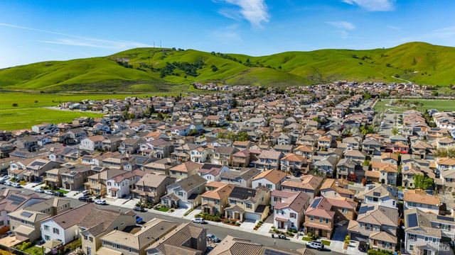 2382 Sheldon Dr, Fairfield, CA 94533