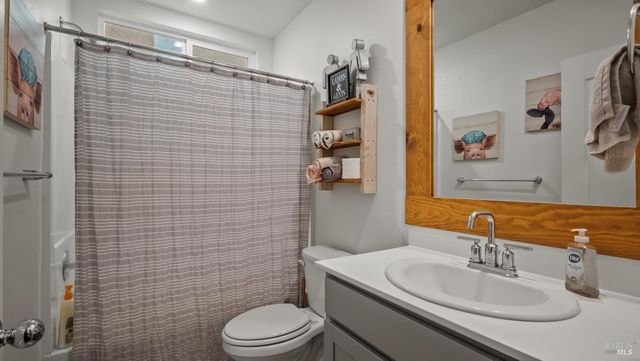 2382 Sheldon Dr, Fairfield, CA 94533