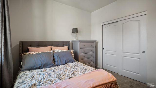 2382 Sheldon Dr, Fairfield, CA 94533