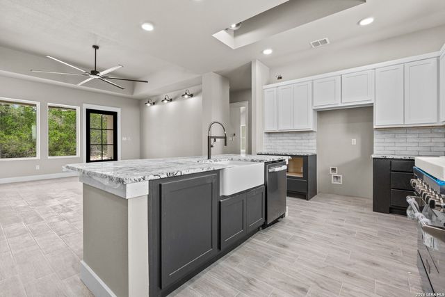 129 Rayner Pl, Spring Branch, TX 78070