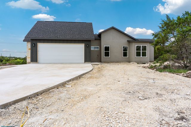 129 Rayner Pl, Spring Branch, TX 78070