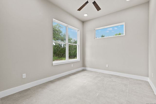 129 Rayner Pl, Spring Branch, TX 78070