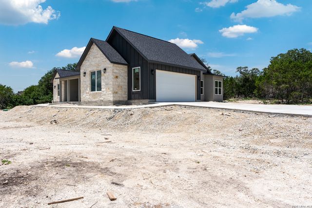 129 Rayner Pl, Spring Branch, TX 78070