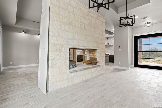 129 Rayner Pl, Spring Branch, TX 78070