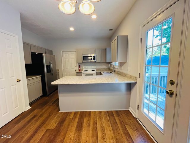 504 Quest Ridge Drive, Fuquay Varina, NC 27526