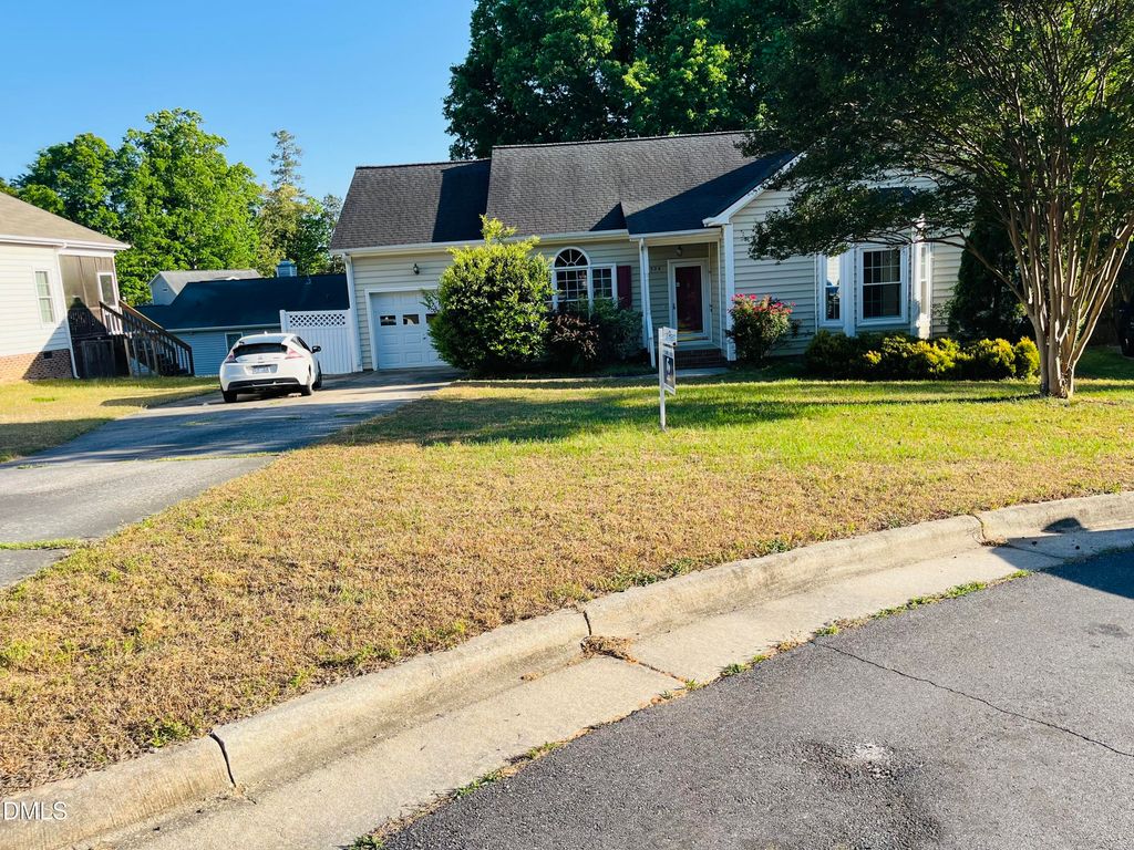 504 Quest Ridge Drive, Fuquay Varina, NC 27526