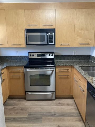 7405 Charmant Drive 2004, San Diego, CA 92122