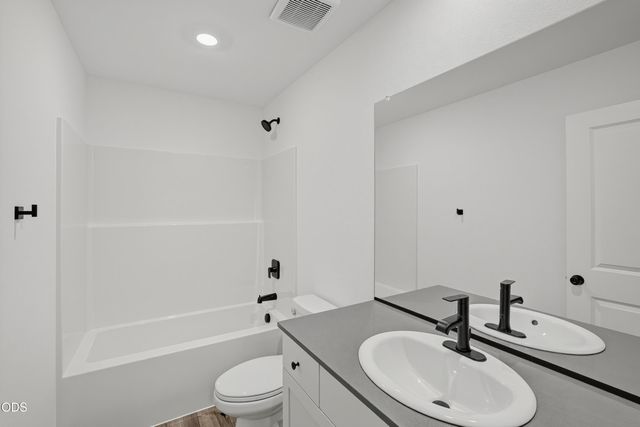 61534 Parrell Rd 10, Bend, OR 97702