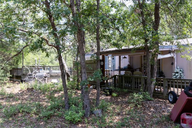 642 Hidden Oaks DR, Elgin, TX 78621
