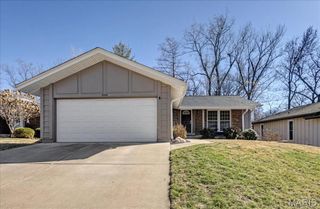 2113 Cherrycove Court, Maryland Heights, MO 63043