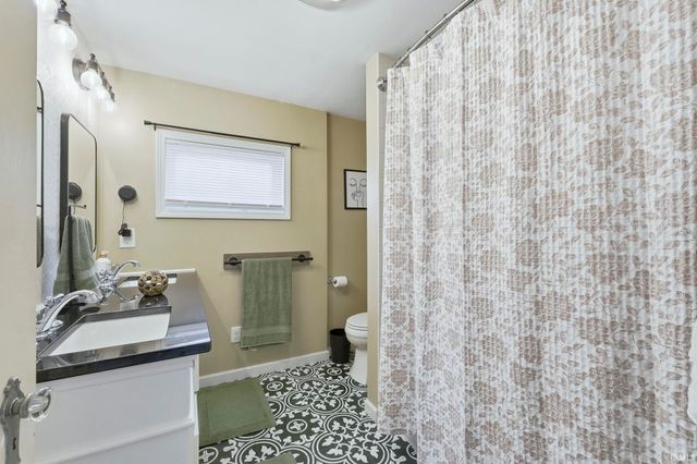 1216 Maxine Drive, Fort Wayne, IN 46807