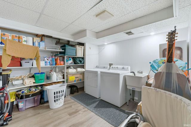 1216 Maxine Drive, Fort Wayne, IN 46807