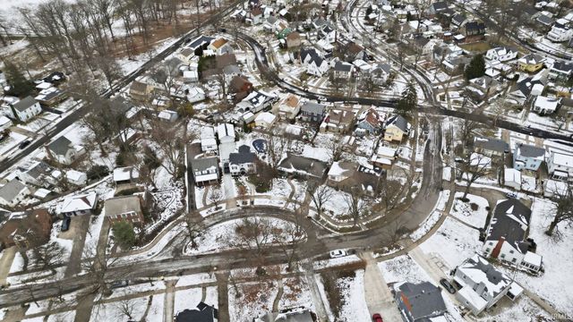 1216 Maxine Drive, Fort Wayne, IN 46807